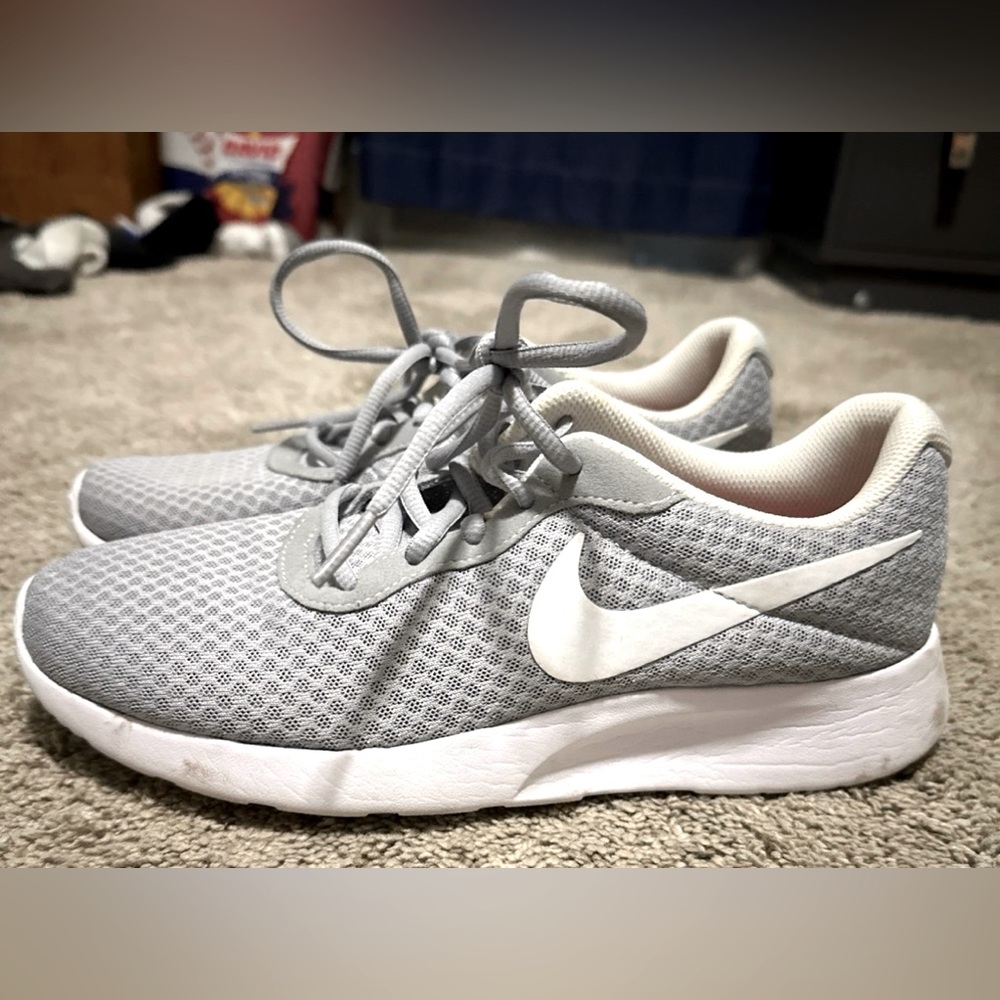 Nike Tanjun Shoes